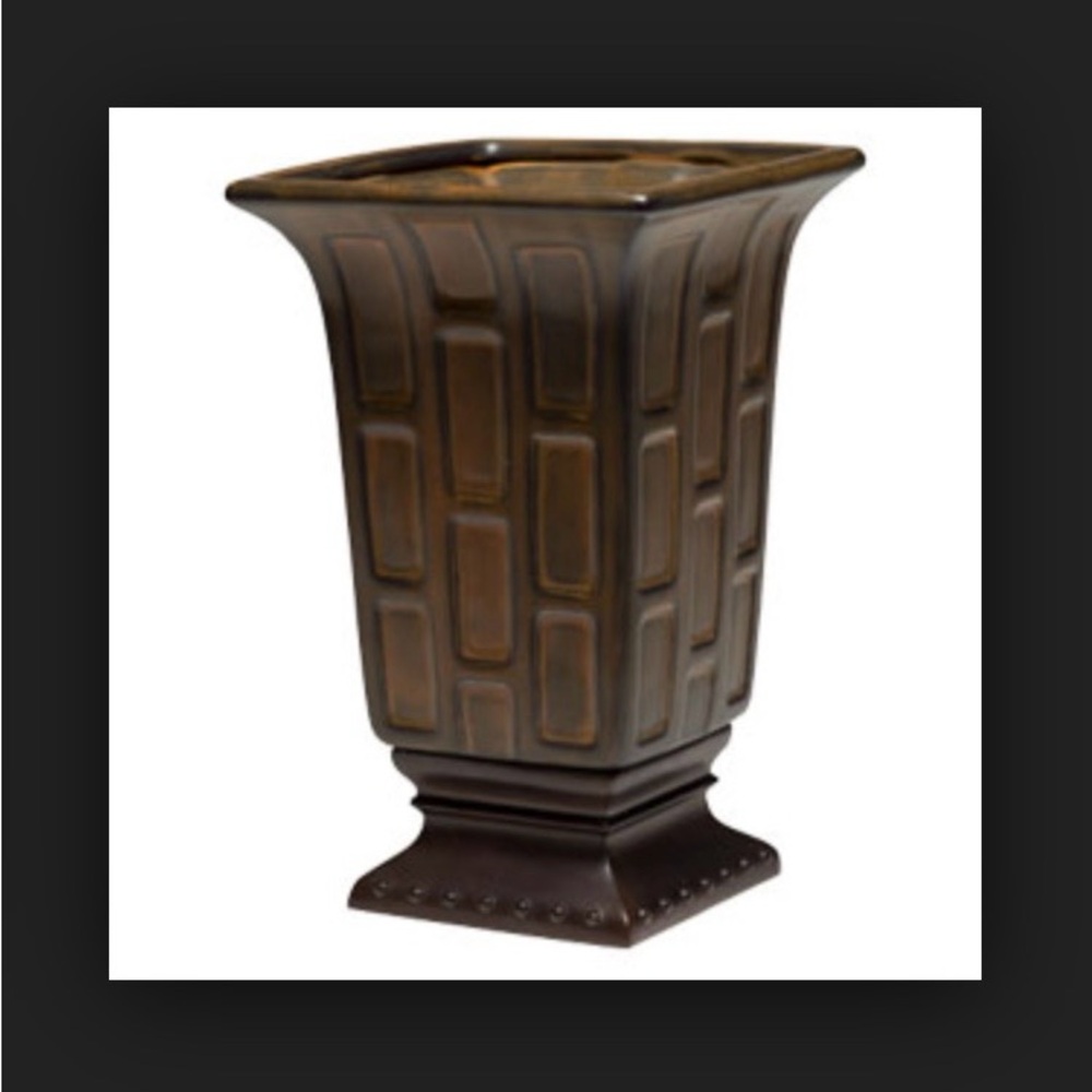 STRATA Scentsy Rustic Brown Decorative Pedestal Vase, new